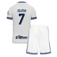 Echipament fotbal Inter Milan Piotr Zielinski #7 Tricou Deplasare 2024-25 pentru copii maneca scurta (+ Pantaloni scurti)